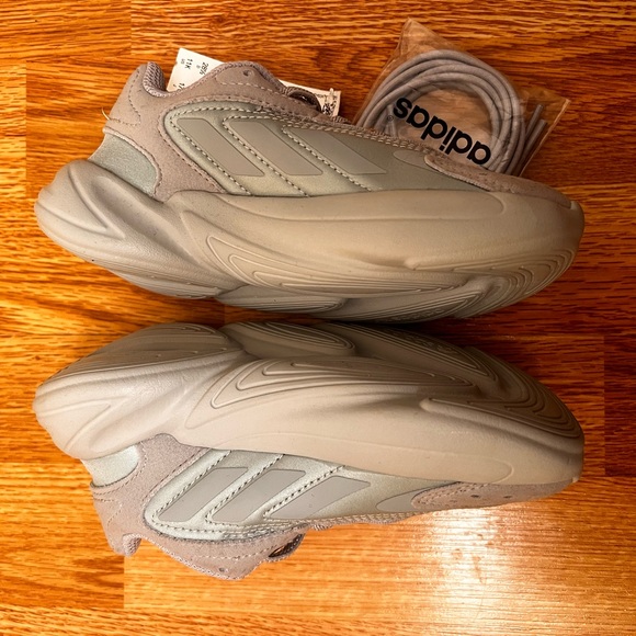 Brand New Toddler Adidas Grey Sneaker 👟 Size 11 - Picture 4 of 4